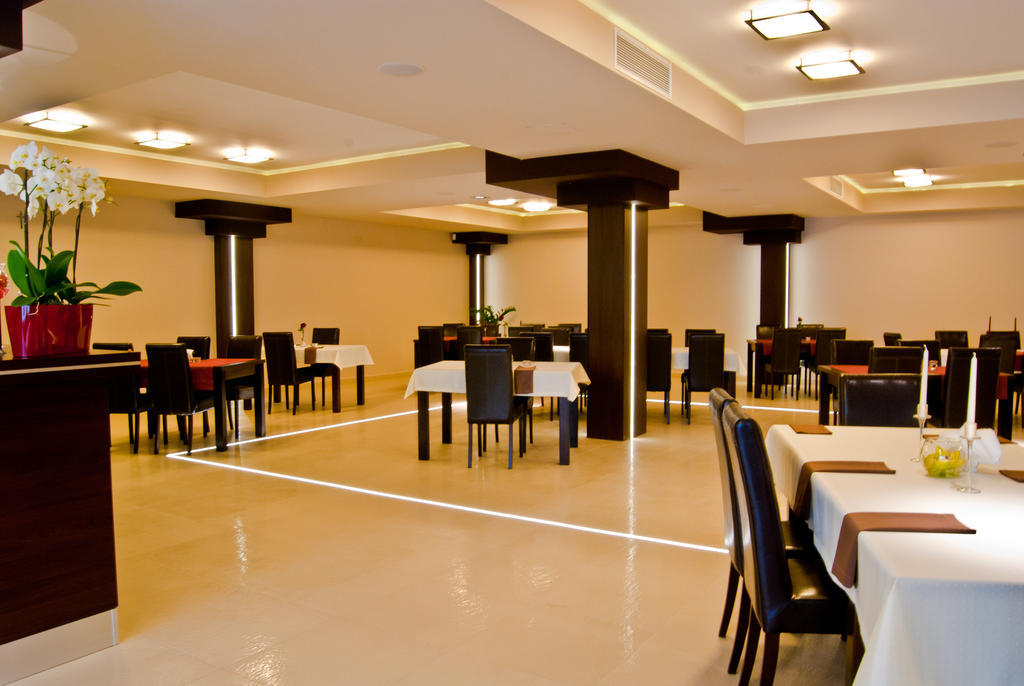 Hotel Zajazd Mazowsze Slupno ภายนอก รูปภาพ