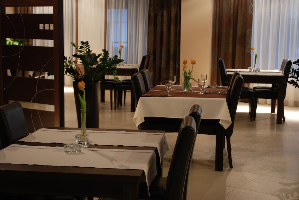 Hotel Zajazd Mazowsze Slupno ภายนอก รูปภาพ